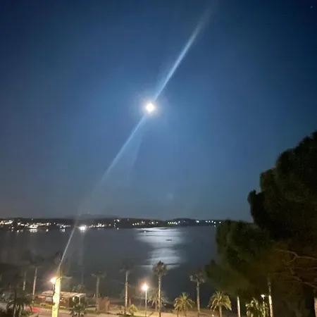 : Tres Bel Avec Grande Terrasse Et Vue Exceptionnelle Sur 아파트 *