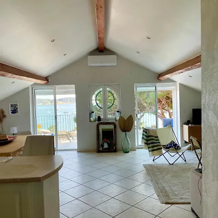 아파트 : Tres Bel Avec Grande Terrasse Et Vue Exceptionnelle Sur *