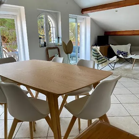 : Tres Bel Avec Grande Terrasse Et Vue Exceptionnelle Sur