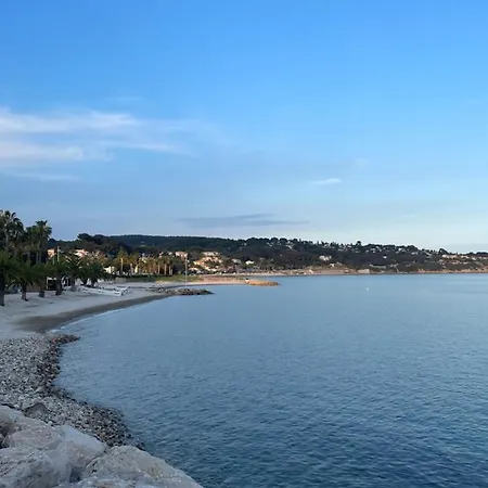 아파트 : Tres Bel Avec Grande Terrasse Et Vue Exceptionnelle Sur *