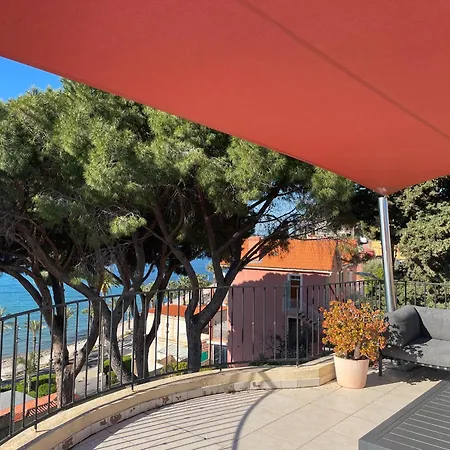 : Tres Bel Avec Grande Terrasse Et Vue Exceptionnelle Sur 아파트 *